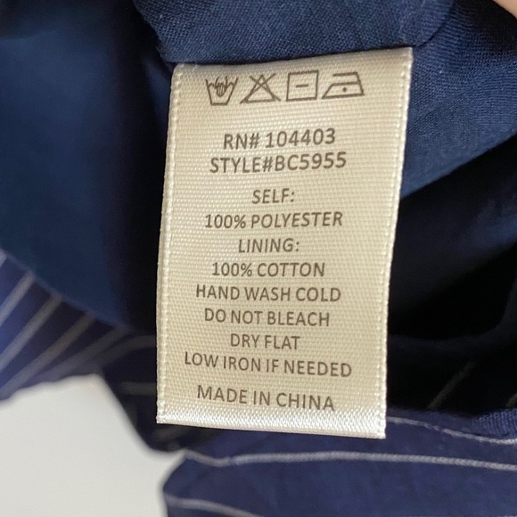 Nwt J.O.A. Pinstripe Cold Shoulder Dress XS - Picture 11 of 11